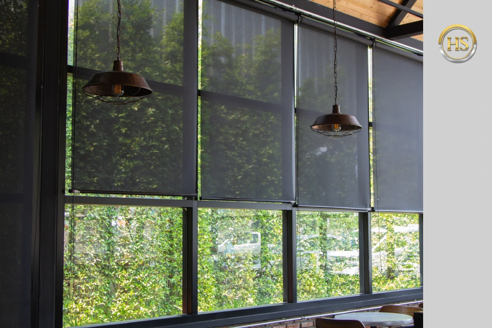 Blinds and Curtains in Home Staging